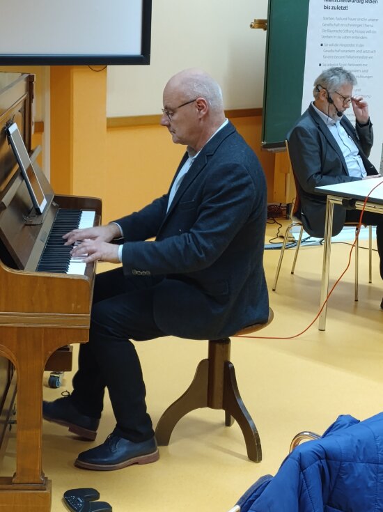 Herr Meyer und Herr Dr. Schäfer