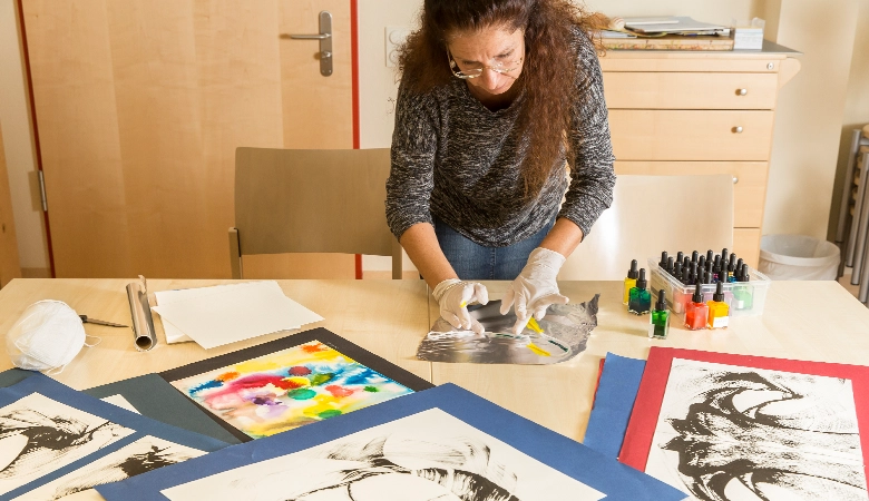 Christine Kroschewski, Kunsttherapeutin
